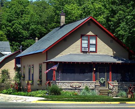 Korner Kottage Bed And Breakfast Traverse Stadt Exterior foto